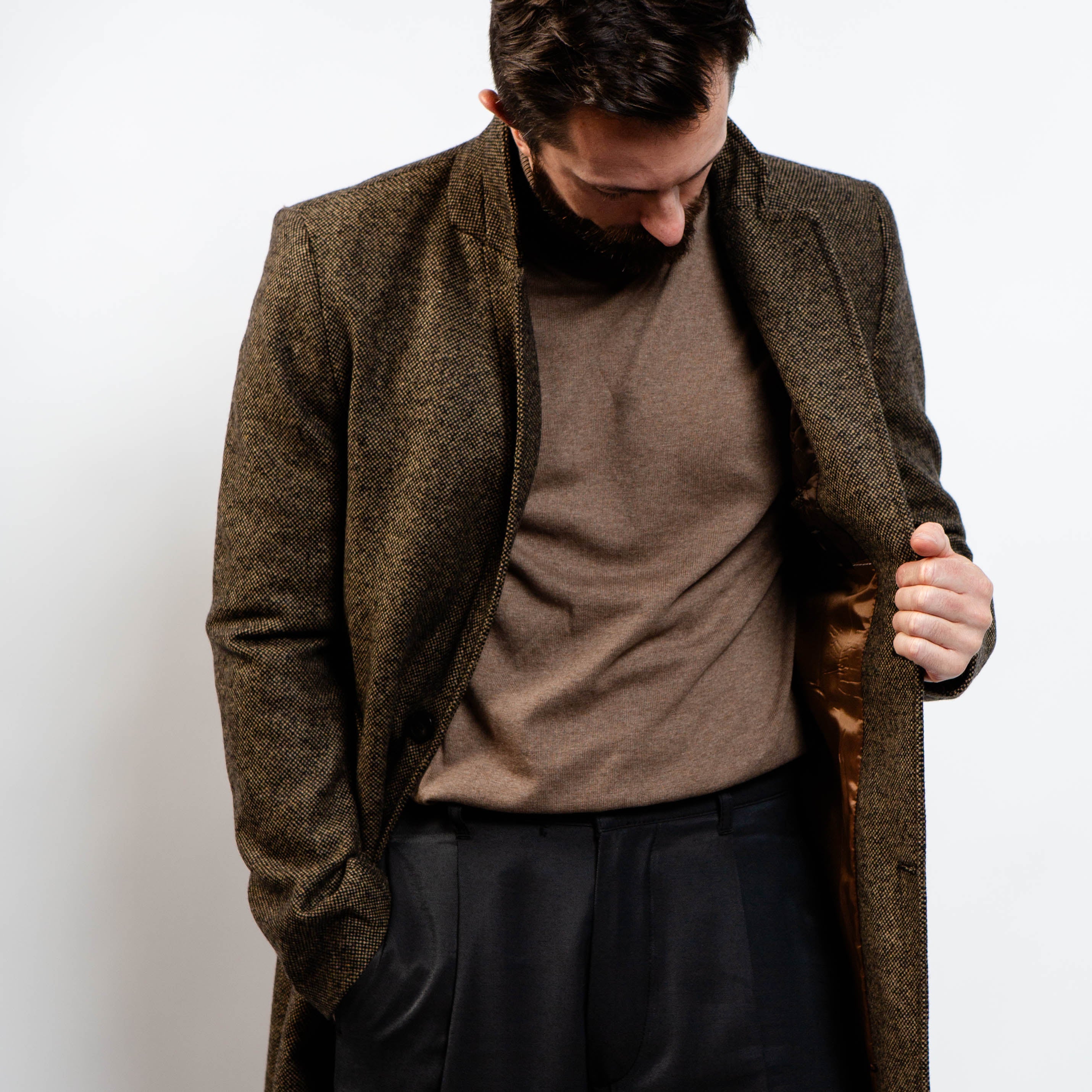 Tailored men’s winter peacoat – chestnut brown