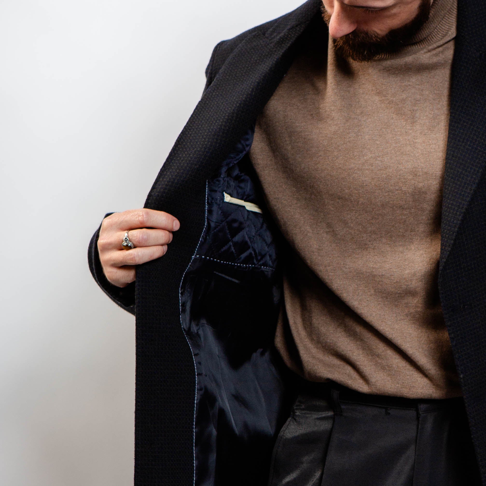 Tailored black winter coat for men – three-button front