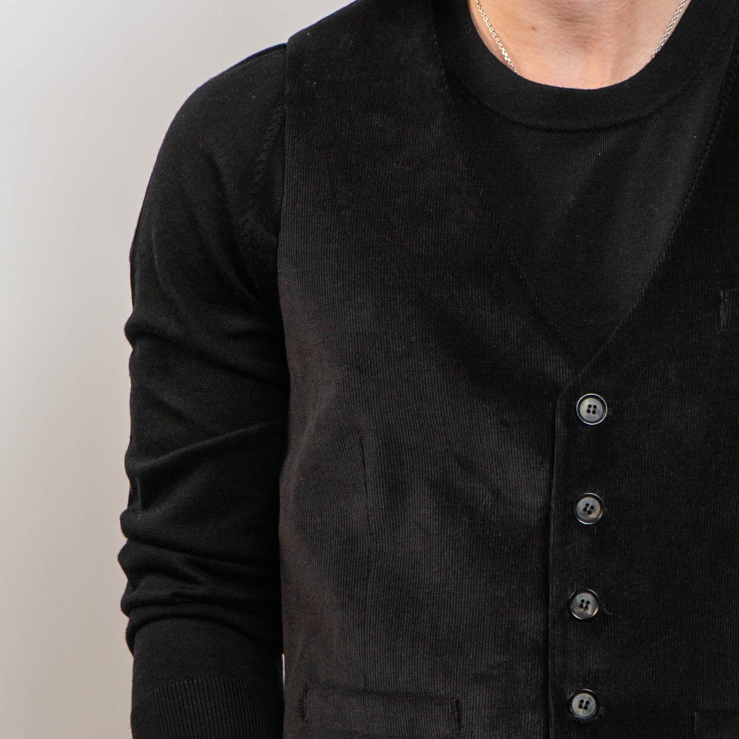 Modern men’s cotton vest – black corduroy
