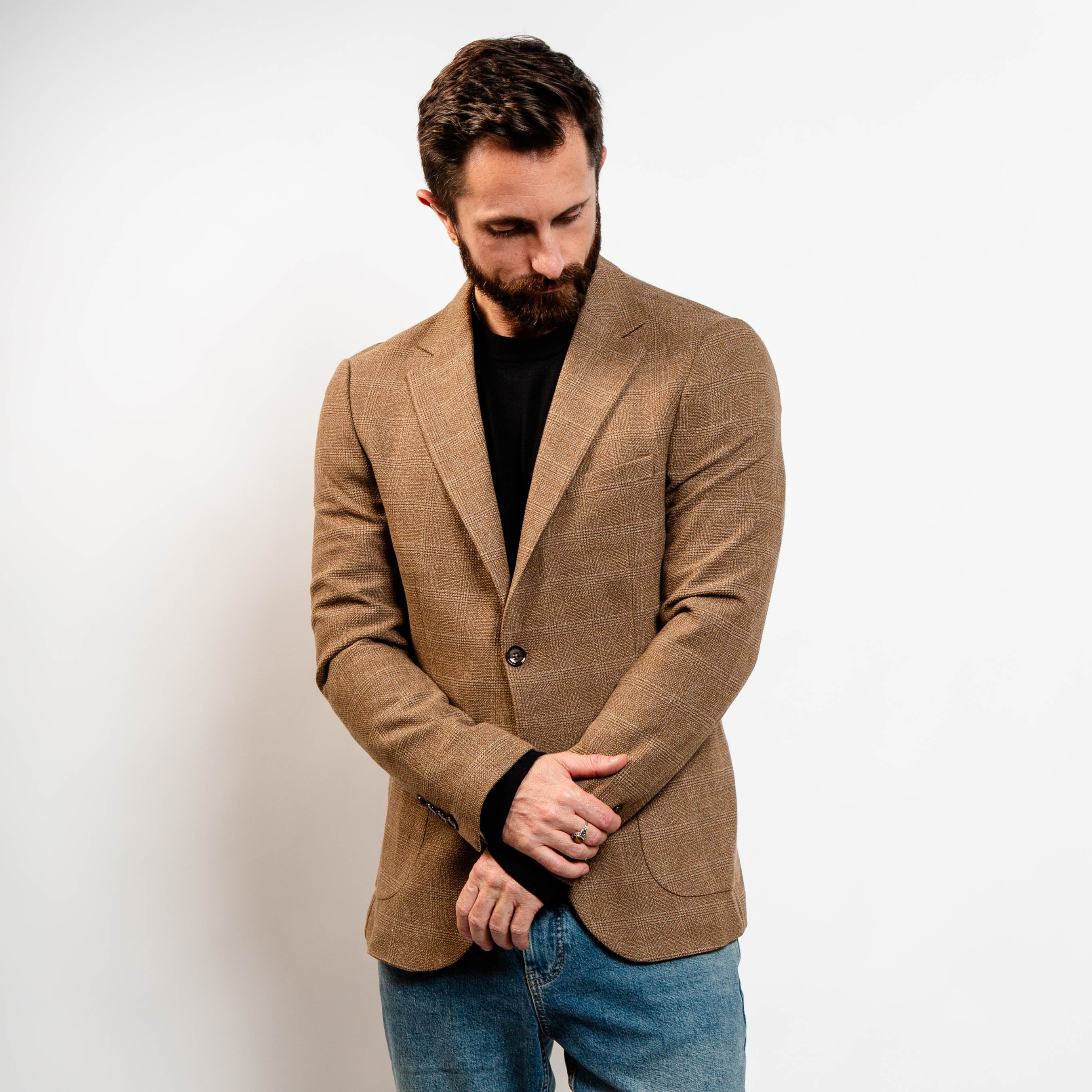 Slim fit camel blazer with texture