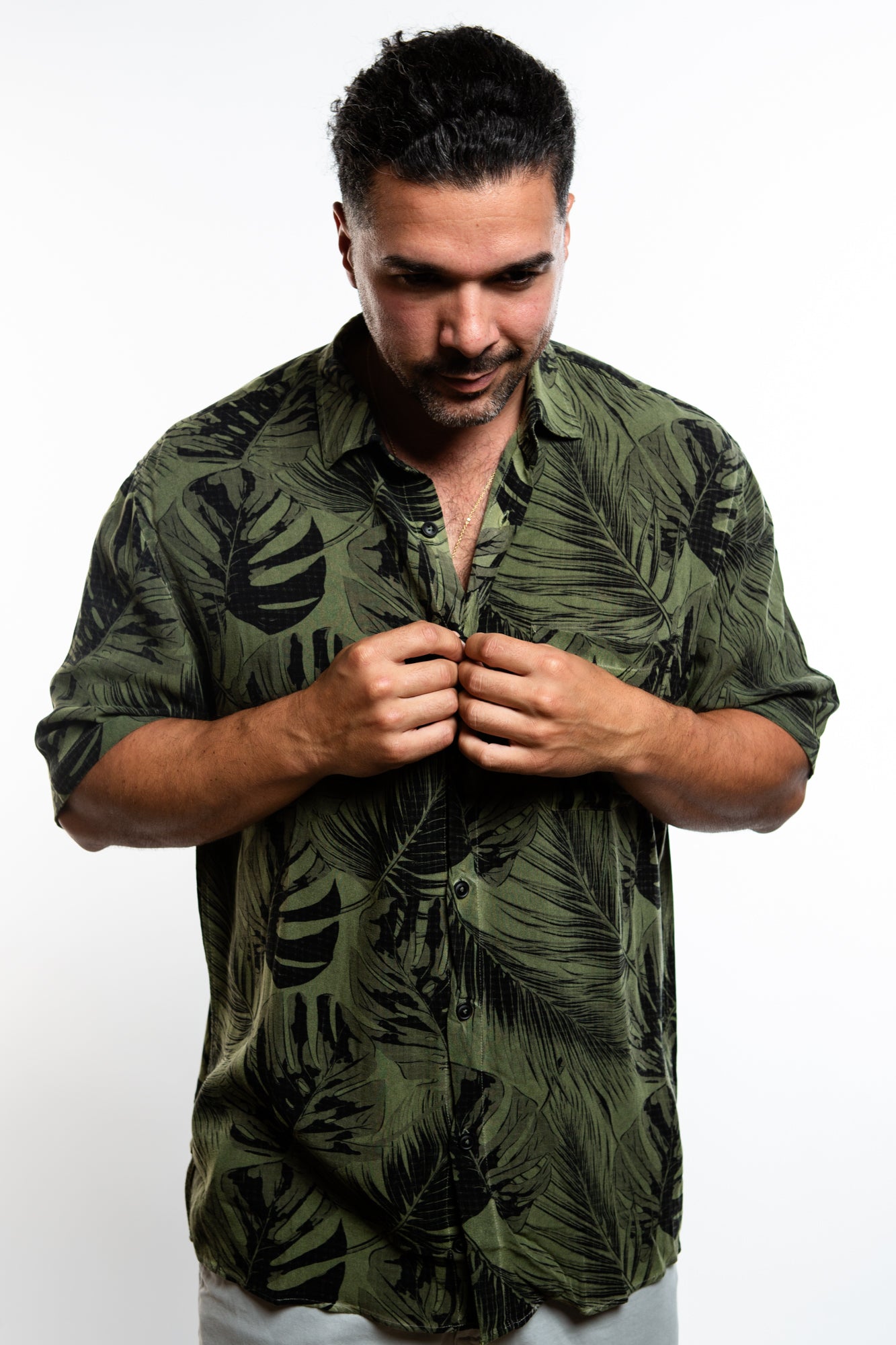 【INCHANT ME】Buiche Printing Overfit Short Sleeve Expent Short Sleeve Shirt - Mostro – BIA BORO MENSWEAR