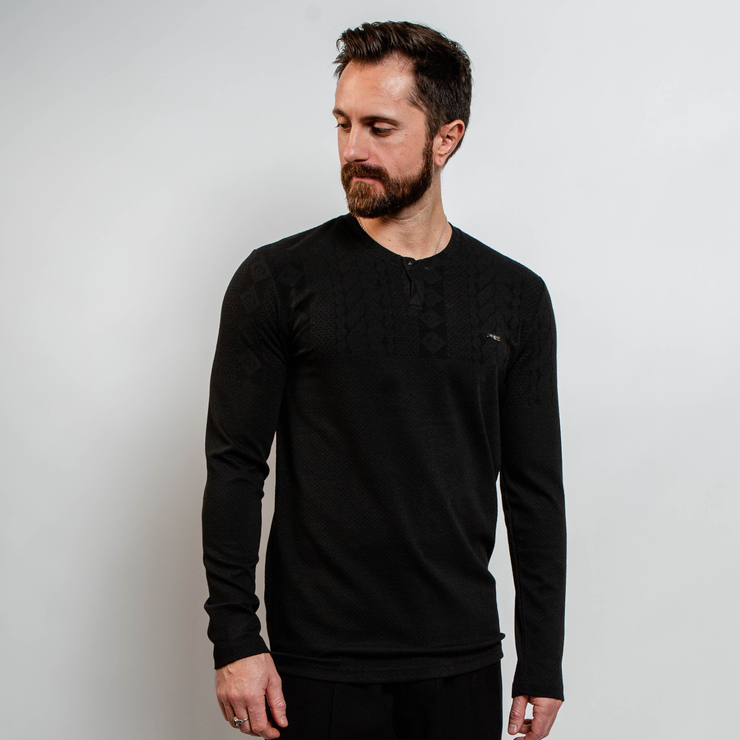 Black textured henley Nero Eclipse